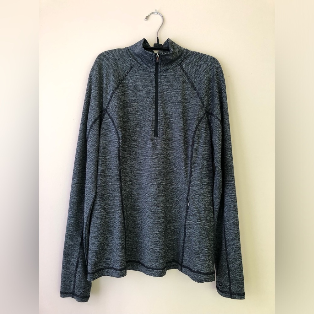 TEK GEAR DryTEK zippered athletic top w/thumb holes & hidden pocket in charcoal - Picture 10 of 10